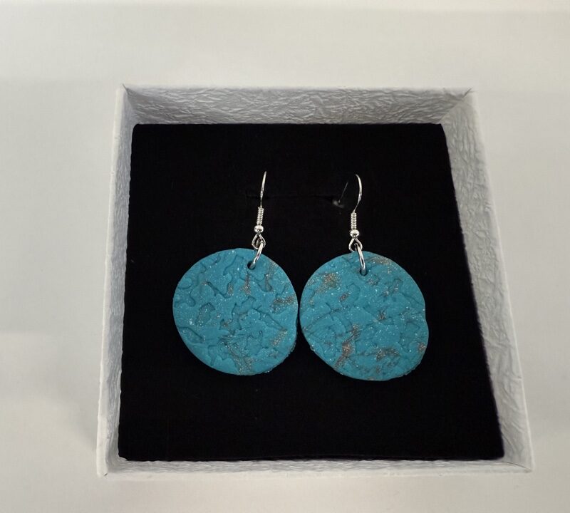 Handgemaakte oorbellen klei | blauw