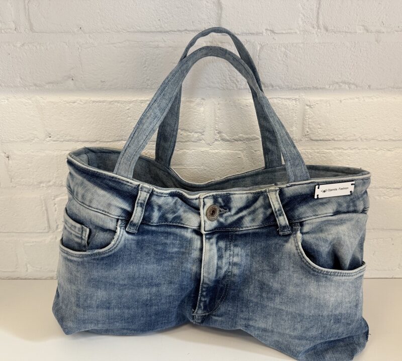 Gebruiken spijkerbroek tassen, Afmetingen breedte 35 cm bij 22 hoog