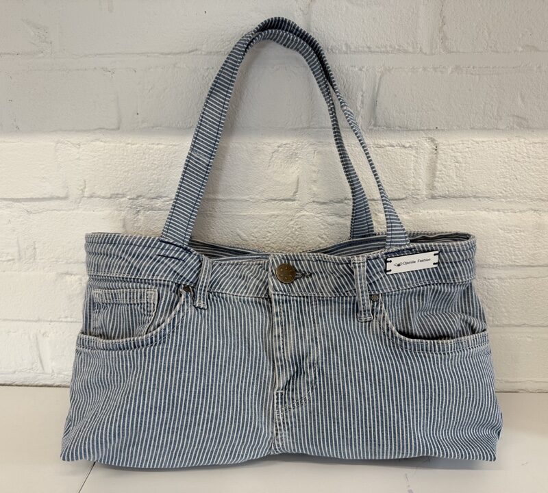 Gebruiken spijkerbroek tassen duueame, Afmetingen breedte 36 cm bij  20 hoog