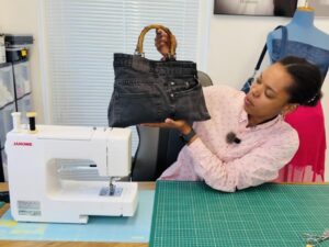 Workshop kleding upcyclen - Duurzaamheidsweken - Afbeelding 2