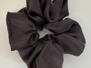 Scrunchis donkerbuin, M